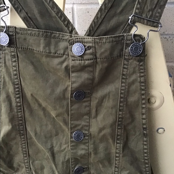 Hunter Green Overall Shorts - Picture 2 of 3